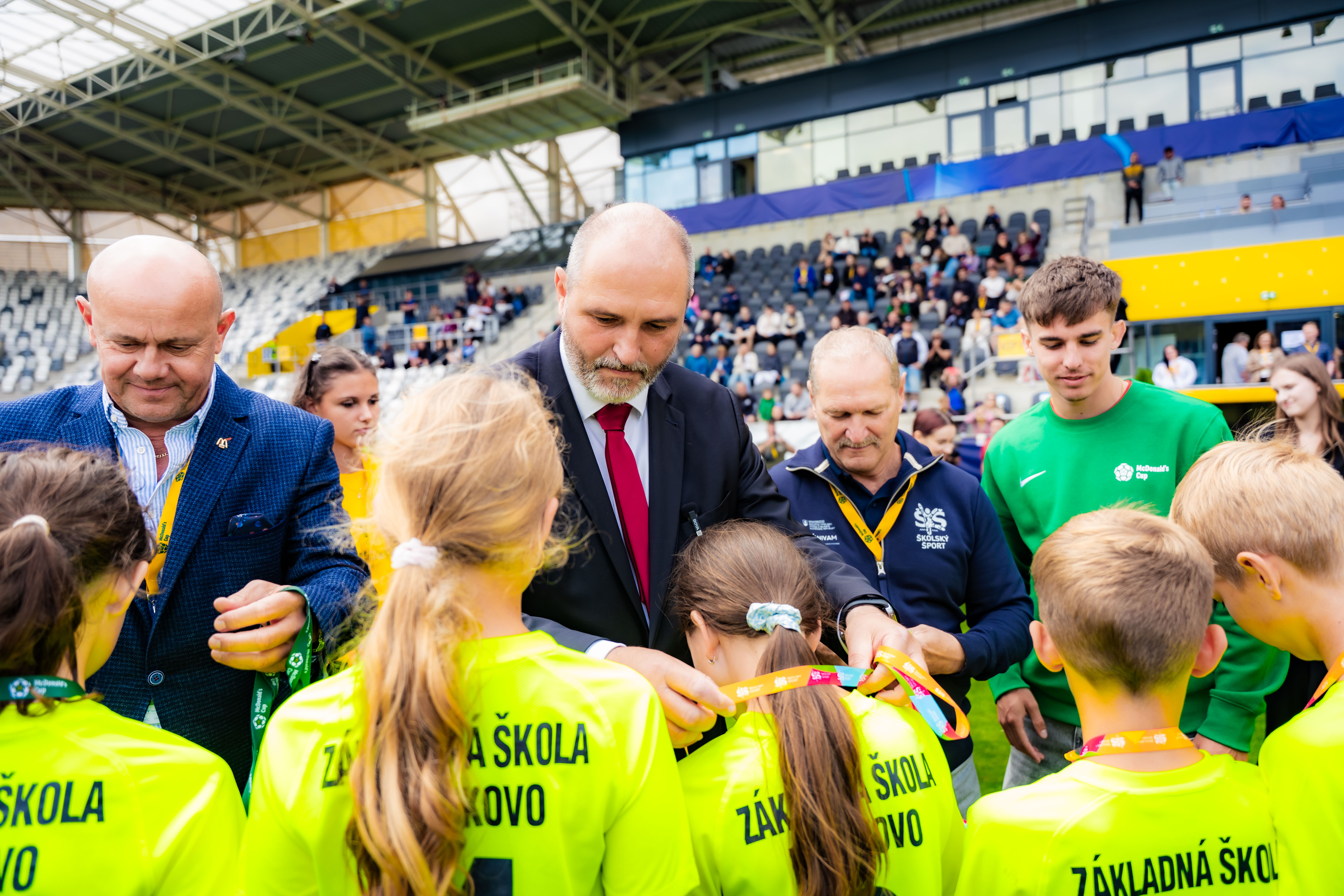 McDonalds Cup - Majstrovstva Slovenska vo futbale najmladsich ziakov a ziacok-1-87